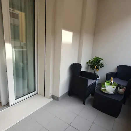 Dp House